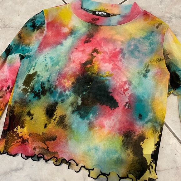 Cropped Mesh Top - Picture 4 of 4